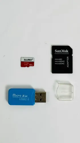 Cartão Micro SD ALUNX 128GB + Dois adaptadores.