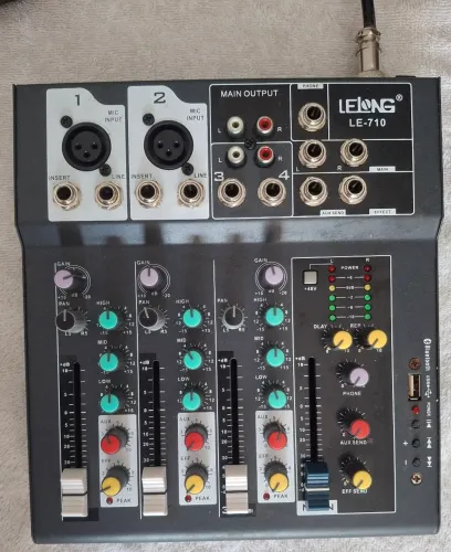 Mesa de som 3 canais