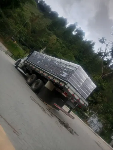 Vendo ou troco caminhão Mercedes 2318