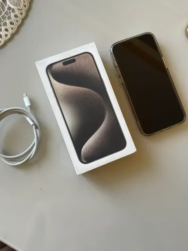 Vendo Iphone 15 Pro Max + Caixa