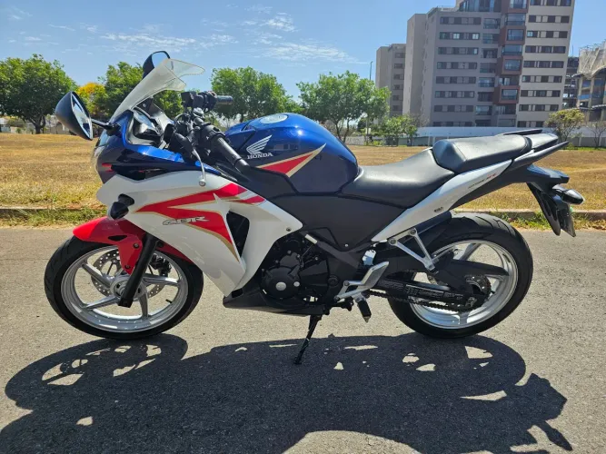 HONDA CBR 250R 2012 - KM BAIXISSIMA