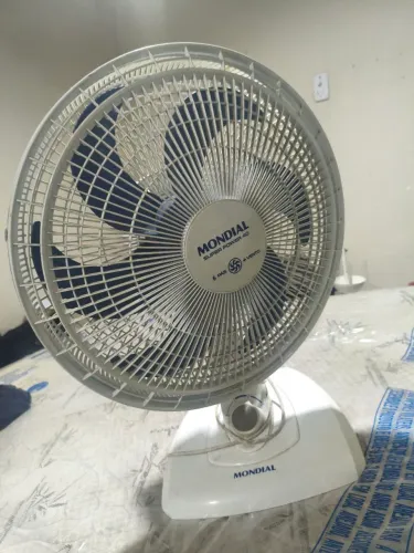 Vendo ventilador mondial usado em perfeito estado voltagem 220 v