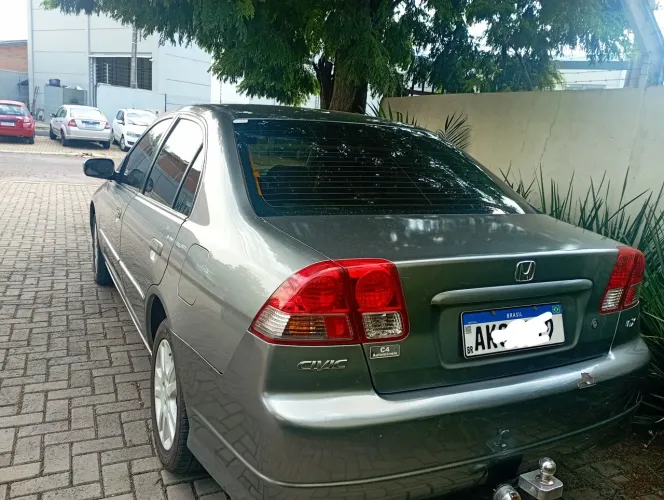 Honda Civic Sedan LX 1.7 16V 115cv Mec. 4P 2005