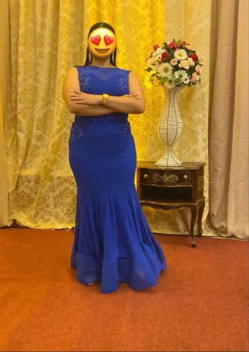 Vestido azul calda de sereia para formatura e festas