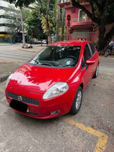 Fiat Punto HLX 1.8 Flex 8V 5P 2010