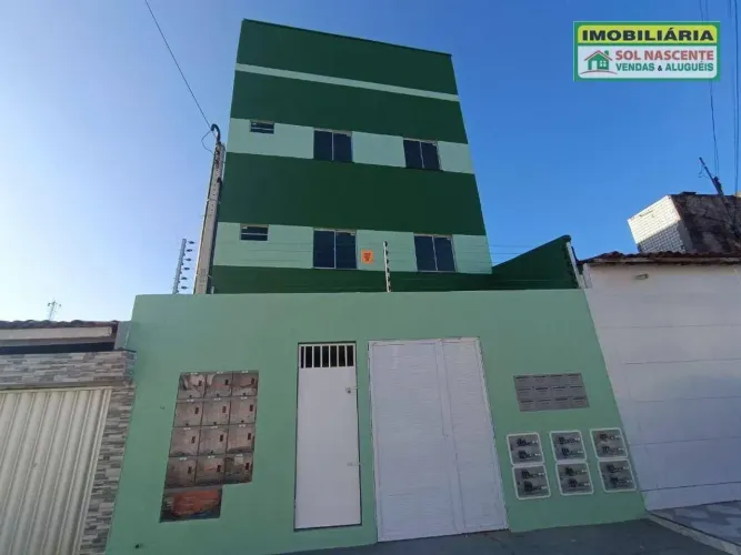 Apartamento com 1 dormitório para alugar, 24 m² por R$ 722,90/mês - Cajazeiras - Fortaleza