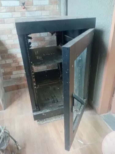 Rack pra servidores de internete e fogao 2 bocas pequenos