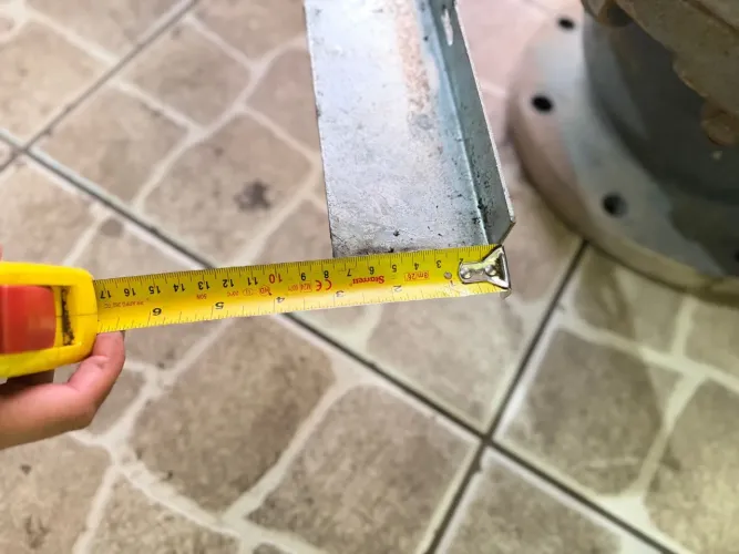 Cantoneira L 75mm x 30mm x 2,5mm x 3000mm