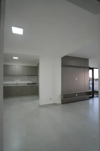 Imóvel para aluguel e venda com 93 metros quadrados com 3 quartos na Avenida Curitiba - So