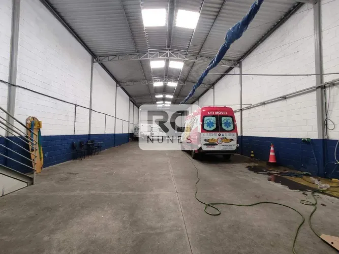 Galpão com 500 m² no São Francisco