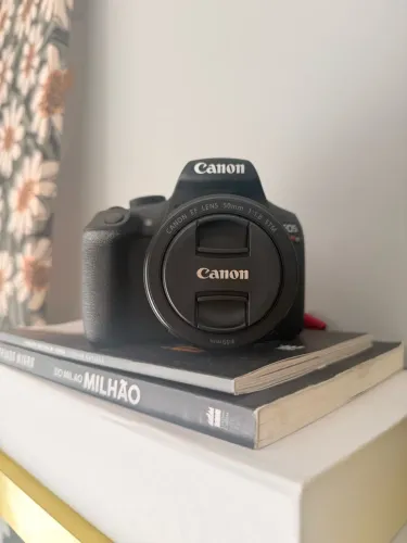 Câmera Canon EOS T7 + Lente Canon EF 50mm f/1.8 | Kit Fotográfico