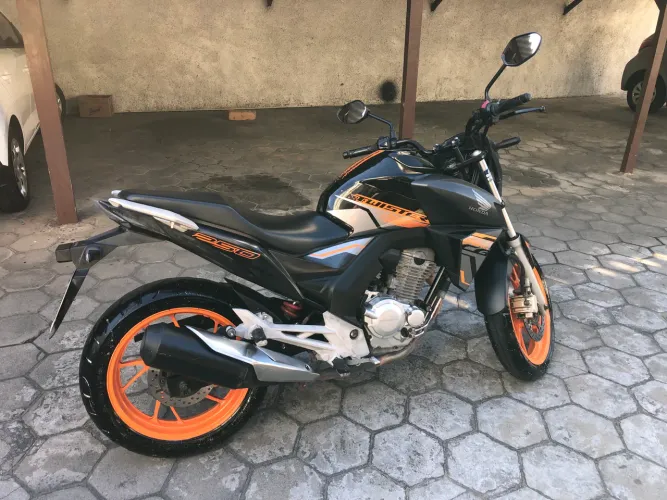 Vendo, novíssima.