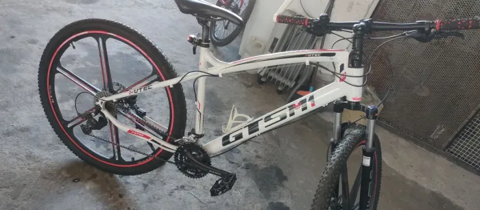 Bike GTS M1 aro 29 troco por prata grossa