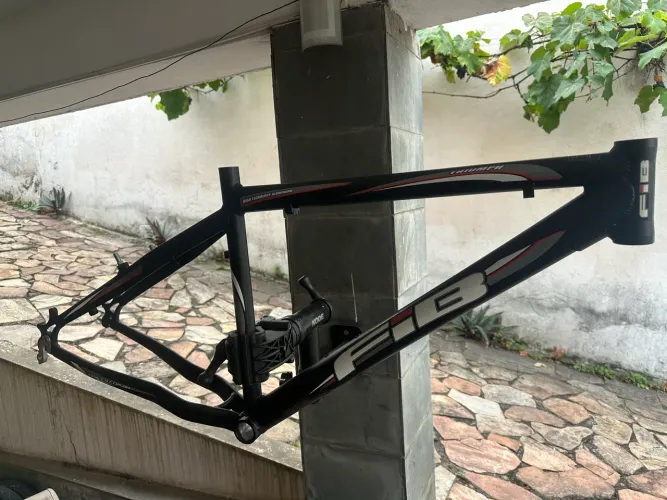 Quadro de Mountain bike Cross country XC Marca Venzo  Modelo MX-6 evo Aro 26 Tamanho P 15