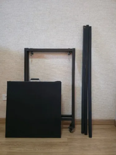 Vendo mesa desmontável 1m de altura x 60cm de largura x 1,28m de comprimento