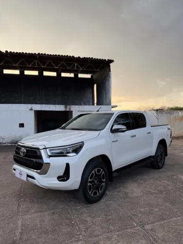 Toyota Hilux CD SRV 4X4 2.8 TDI Diesel Aut. 2024