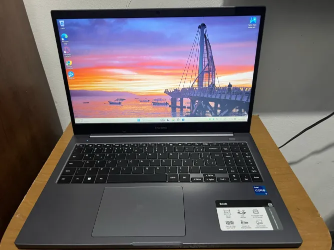 Notebook Samsung Book 550XDA