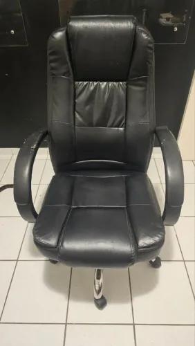 Cadeira de Escritório / Gamer Presidente Preta - Muito Confortável