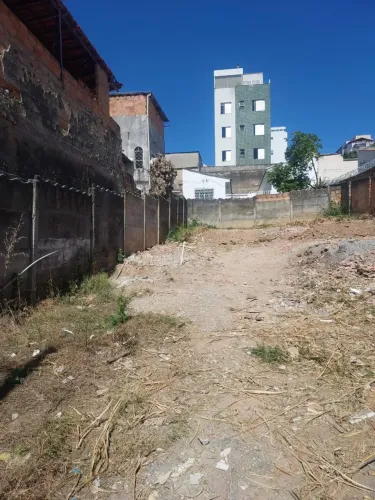 Imóvel para aluguel possui 150 metros quadrados em Sagrada Família - Belo Horizonte - MG