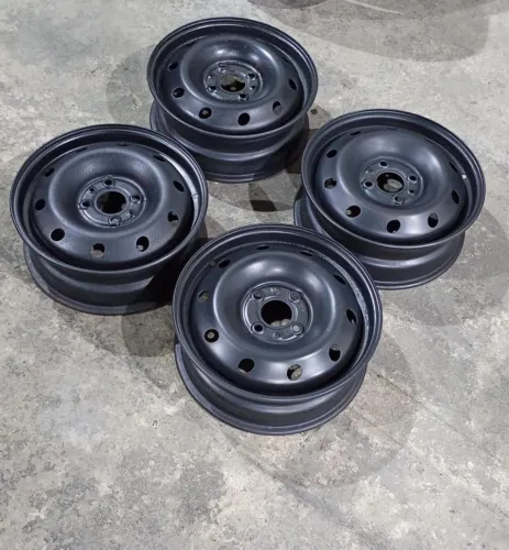 Vendo Jogo De Rodas aro 14. Furacão 4x100