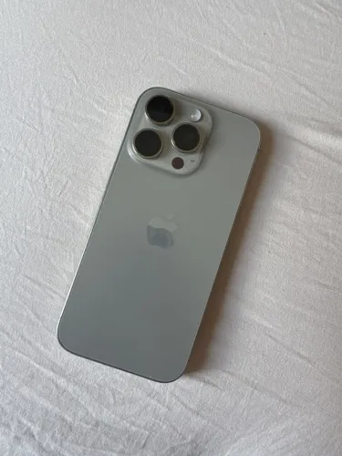 Iphone 16 PRO com brindes - 90%, Nunca aberto - Até 12x 408,00