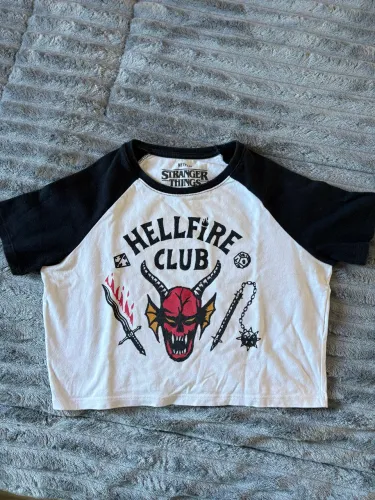 CROPPED HELLFIRE - STRANGER THINGS
