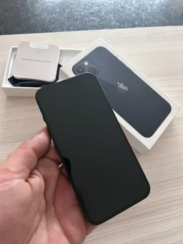 Vendo iPhone 13 de 128GB em excelente estado de conservação.