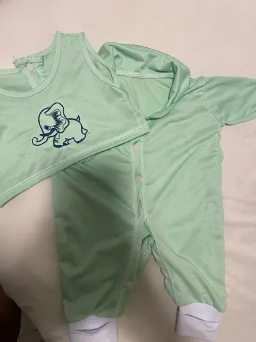 Macacão de Bebê Verde Claro com Colete e Pé Reversível - Superconfortável ? 