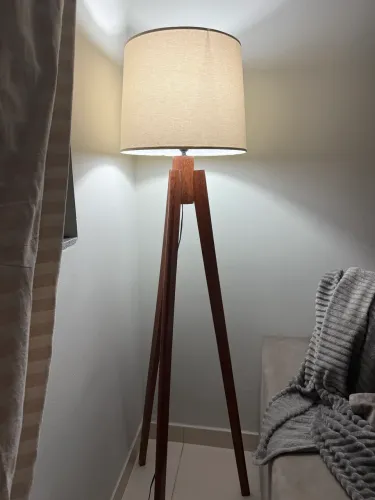 Luminária de Piso com cúpula da TOk Stok