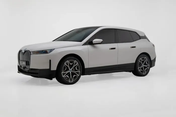 BMW IX XDrive 40 Aut. (elétrico) 2024
