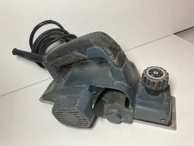 Plaina Niveladora SSP Makita  MKP082