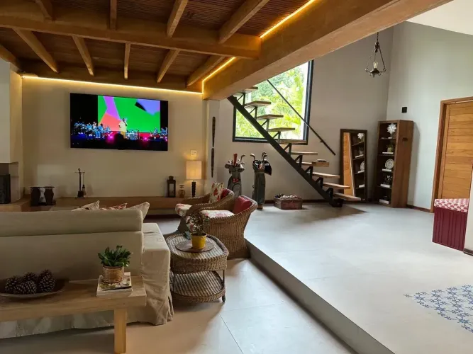Casa para locação anual ou temporada! Condomínio Porto de Ibiúna!