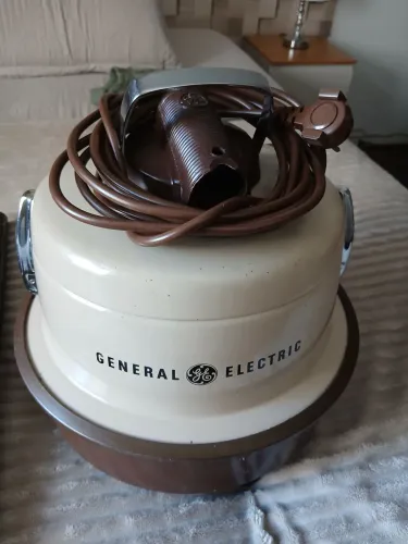 Aspirador de po general eletric antigo