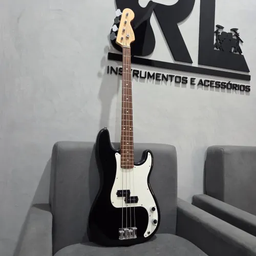 Contrabaixo Squier by Fender P Bass