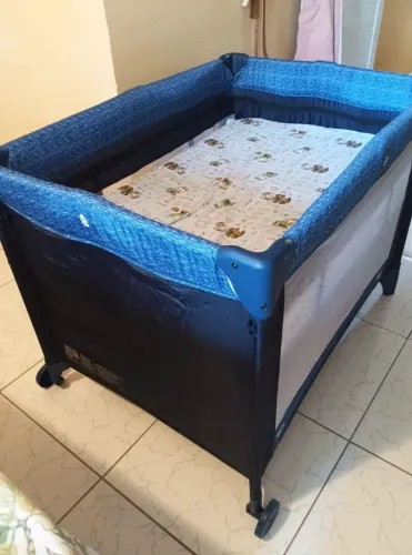 Berço portátil cosco kids com colchão Ortobom