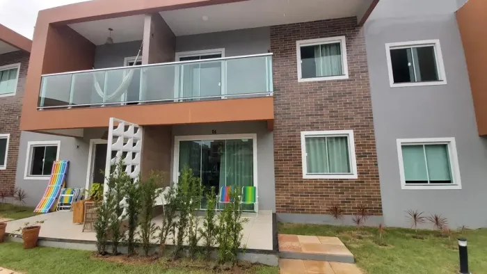Linda casa a poucos metros da praia do Atalaia em condomínio fechado