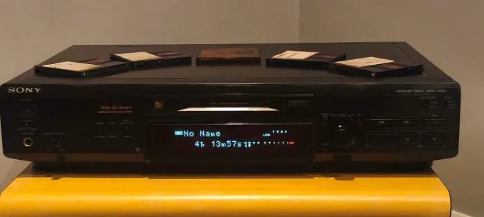 Gravador de MD Sony MDS JE 520 + brindes 