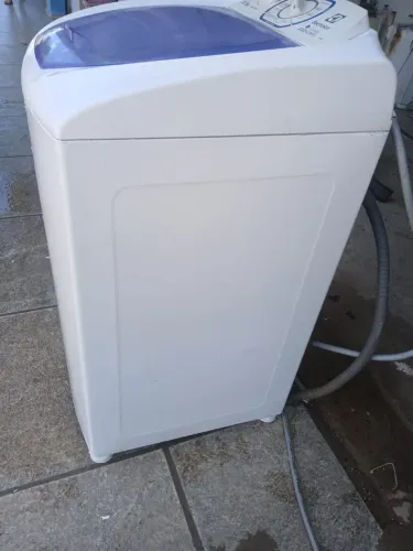 Máquina de lavar Electrolux 8kg 