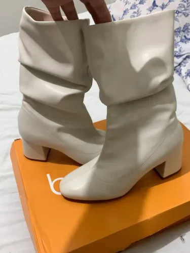 Bota Off white 39 NOVA