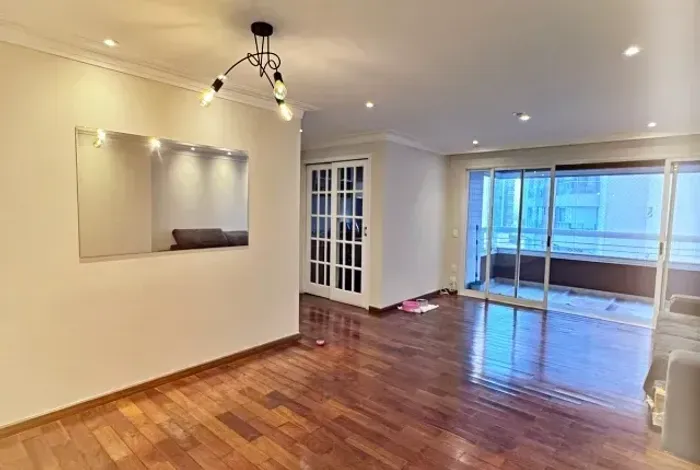 Belo Apartamento à venda no Bairro do Alto da Lapa na Rua Jorge Americano 195