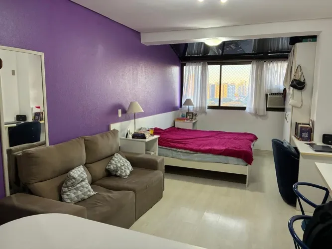 Vende-se studio semimobiliado no Centro Histórico