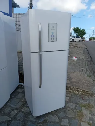 Geladeira Eletrolux duplex fros free painel digital