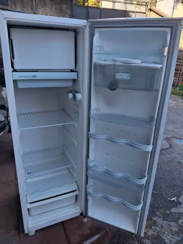 Geladeira Cônsul entrego sem taxa