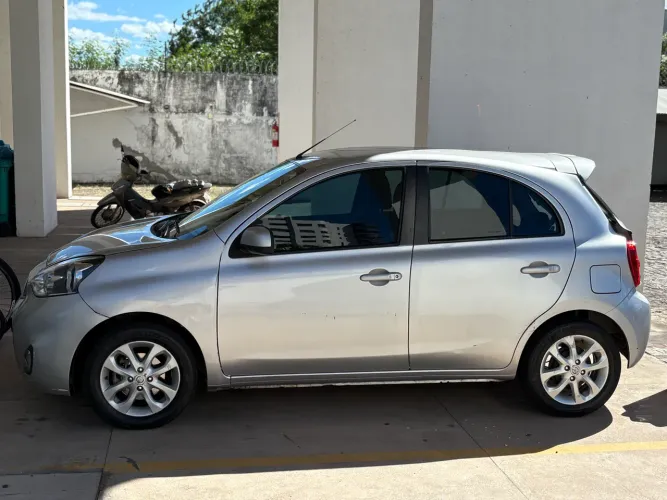 Nissan March SV 1.6 16V Flex Fuel 2015