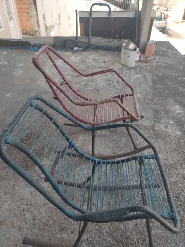 vende-se duas cadeiras infantil