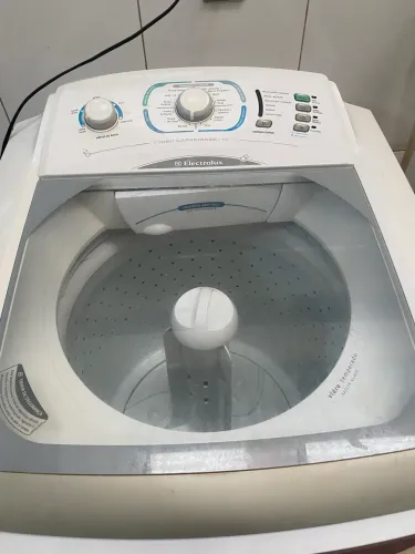 Consertos de máquina de lavar e geladeira 