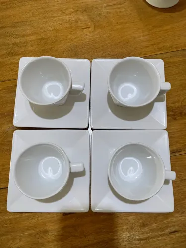Conjunto de 4 Xícaras de Porcelana Schmidt Branca (Clássicas e Funcionais)