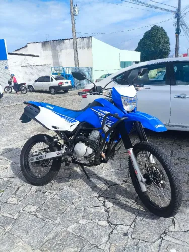 Vende-se XTZ LANDER pronto pra tranferir
