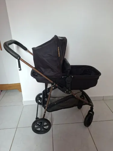 Vendo carrinho e bebê conforto Galzerano ( carrinho pouco utilizado)
