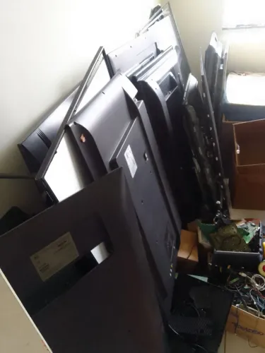 Tvs para conserto todas para reparo no display. * 200reais cada.